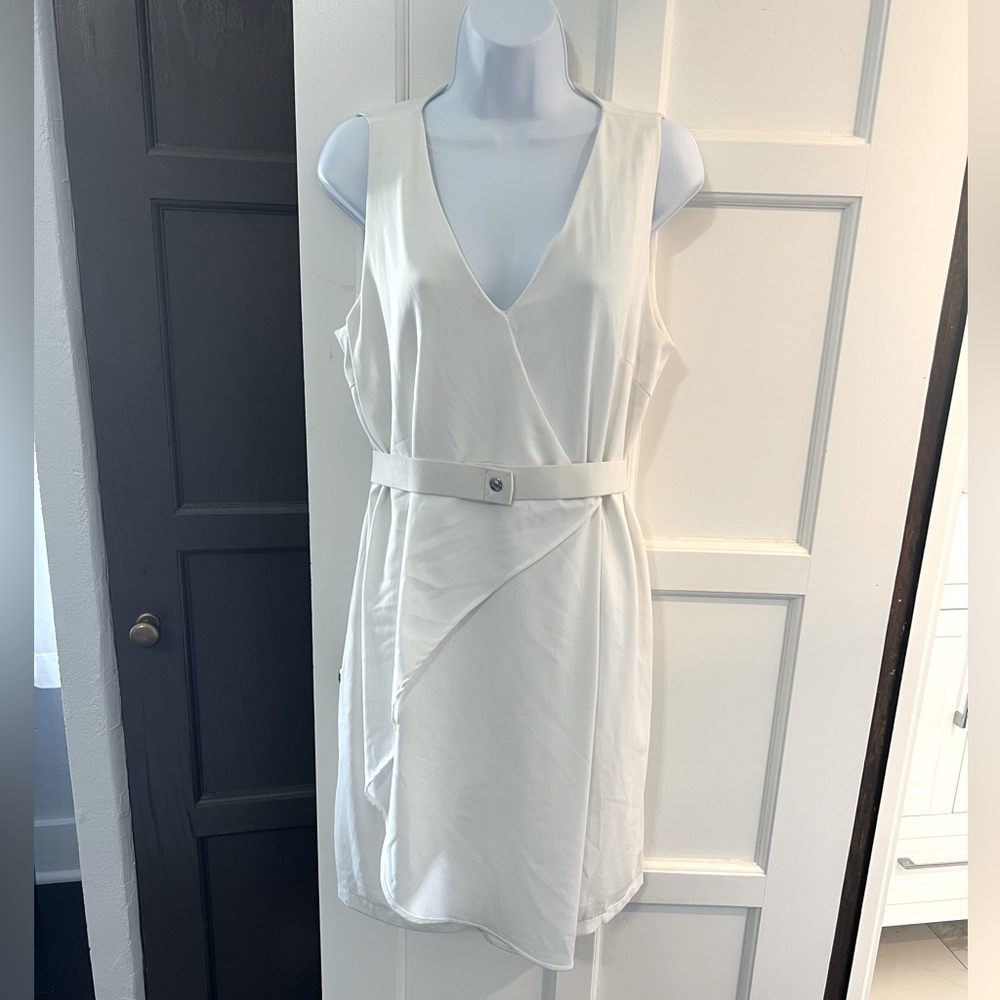 NWT Miilla White Sleeveless Belted Dress SIZE L